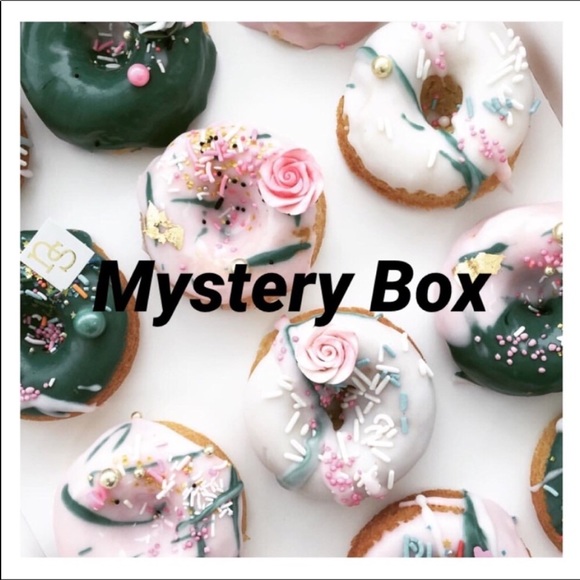 FP Mystery Box 6-8 Items - Picture 4 of 5